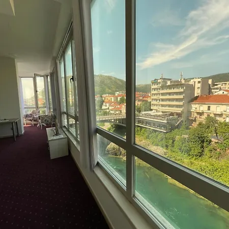 Lux * Mostar